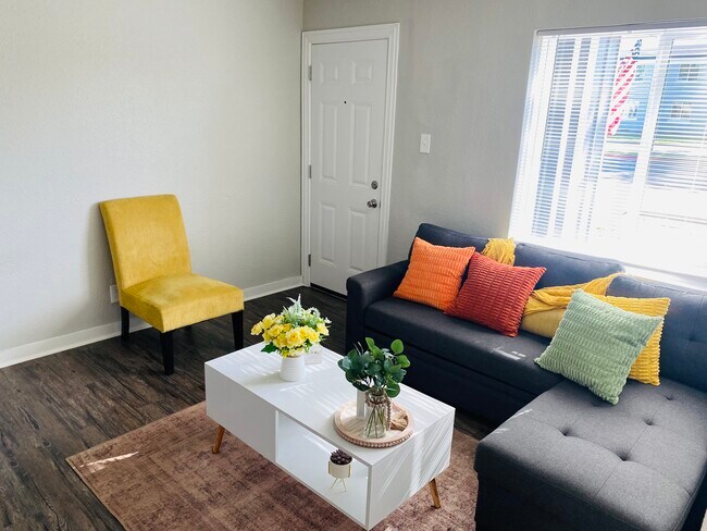 Photo - Elmwood Terrace