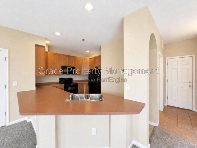 9735 Dexter Ln