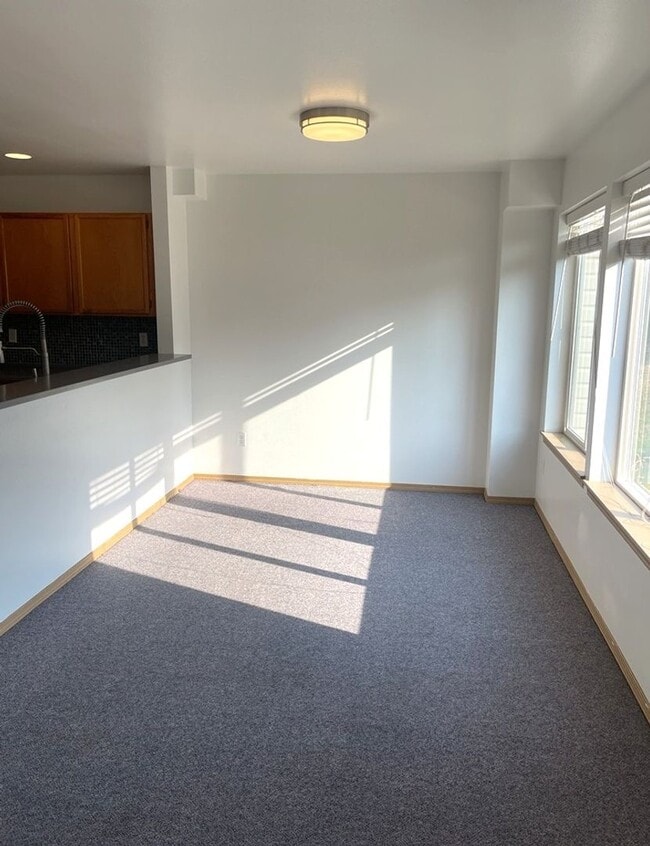 Photo - Preleasing, 4 Bedroom Townhouse Just Minutes from WWU with Yard and Deck!