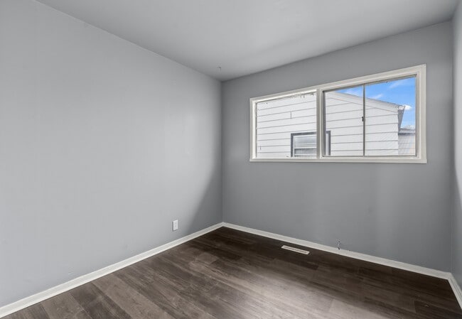 Photo - 6832 Cornell St