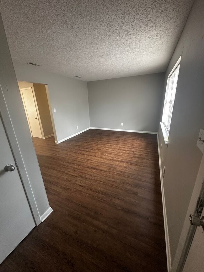 Photo - 7 Shanna Cir