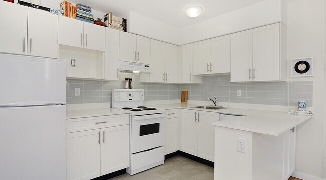 Photo - Breakers Unit 00503