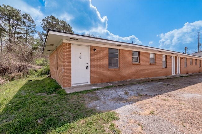 Building Photo - 2809 Sam Houston Ave Unit 6