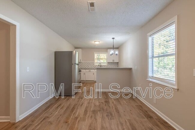 Photo - 1002 N Maple St Unit C