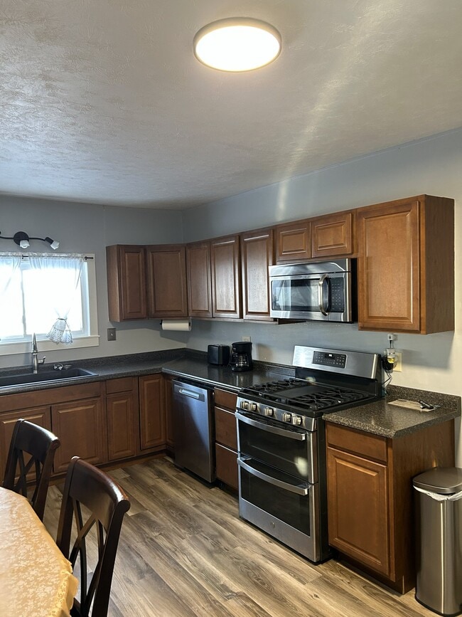 Photo - 347 N Linden St