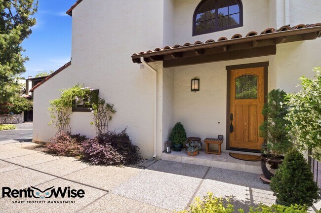 Photo - 1313 Crane St