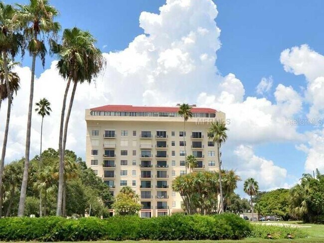 Photo - 2109 Bayshore Blvd Unit #302 - 2109 BAYSHORE  #302