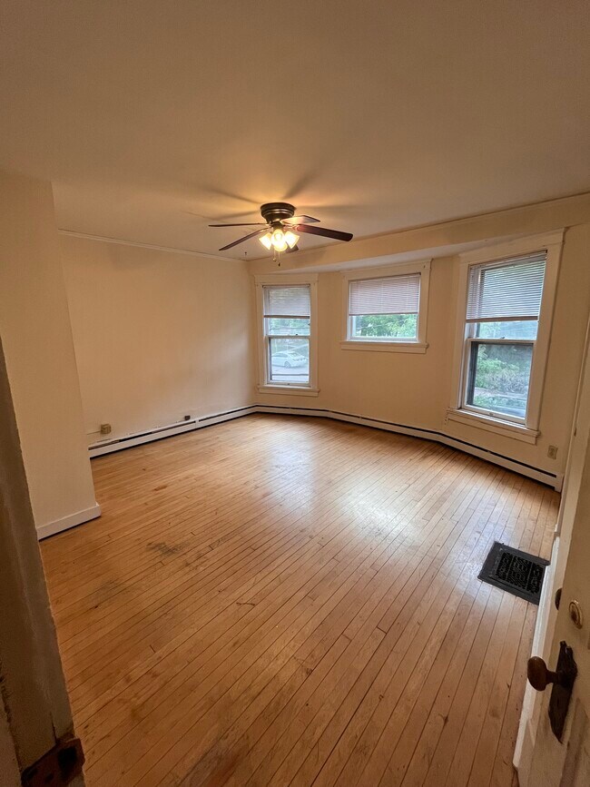 Photo - 125 E Gorham St