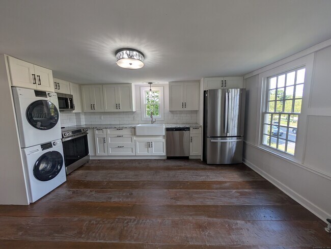 Photo - 589 S Main St Rental