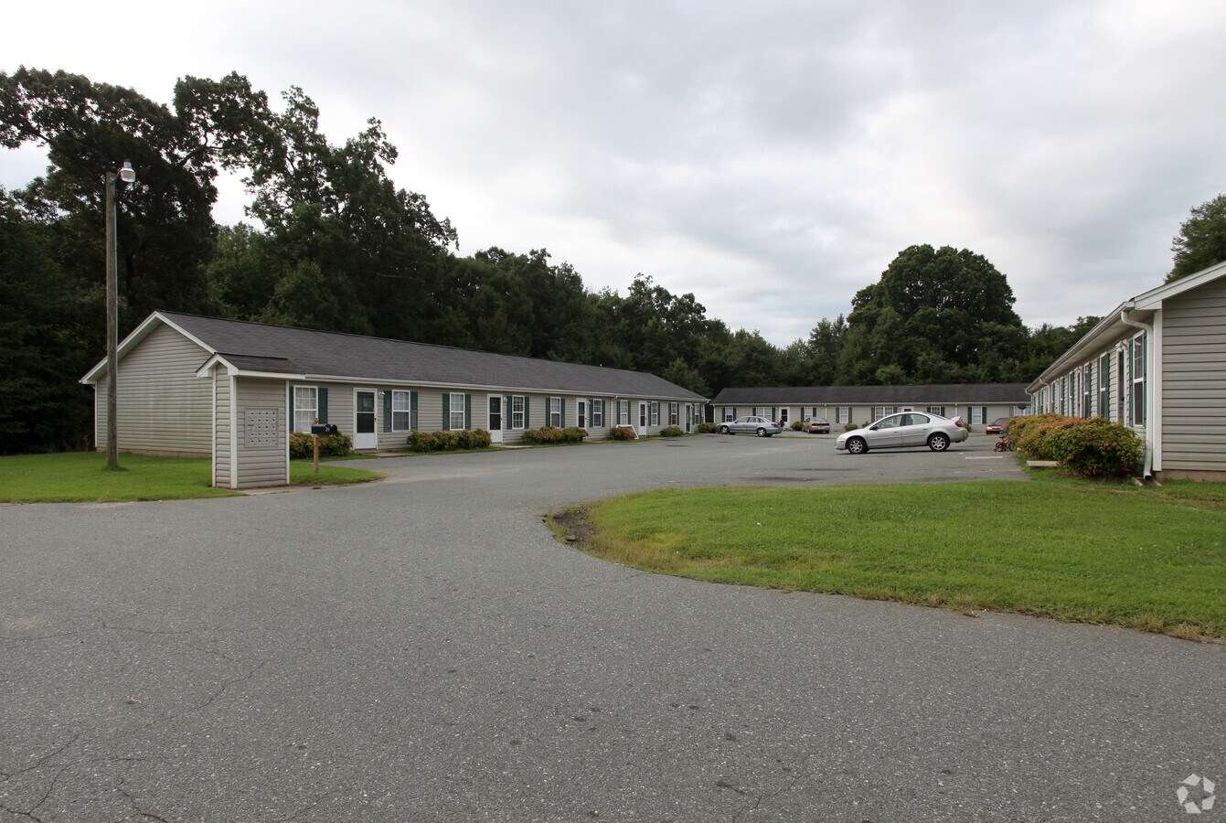 Photo - Springdale Apartments