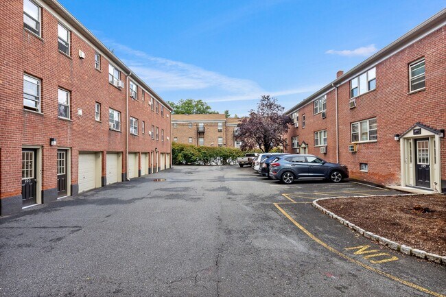 Photo - River Edge Commons