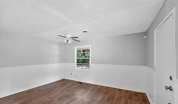 Photo - 704 Valleyview Dr