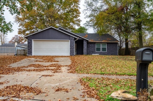 Photo - 3 Bed | 2 Bath | Broken Arrow