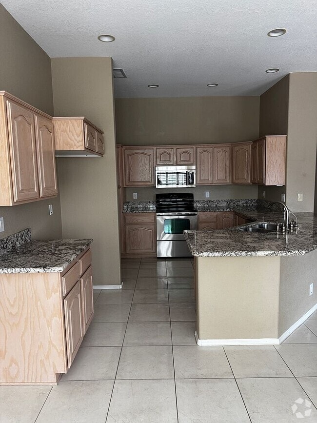 Building Photo - 2722 S Willow Wood Rental