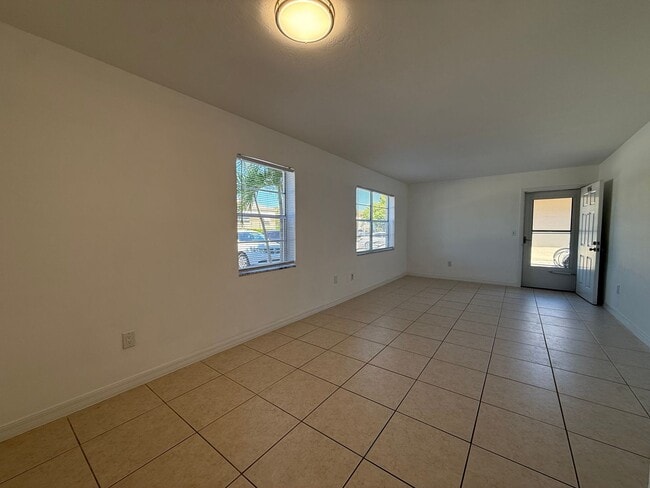 Photo - Freshly Remodeled - 1 Bedroom Unfurnished ...