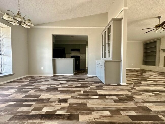 Photo - 504 N Englewood Ave