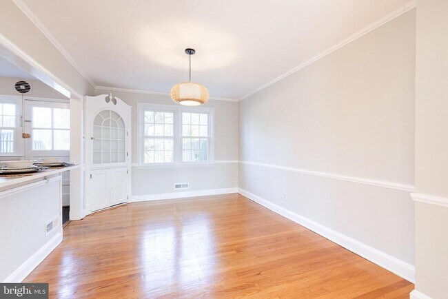 Photo - 130 Dumbarton Rd