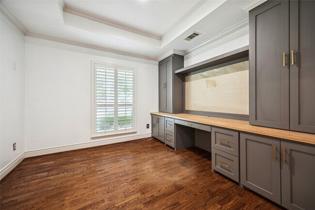 Photo - 5823 Valkeith Dr