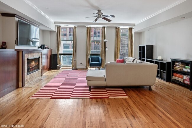 Photo - 165 N Canal St Unit 918