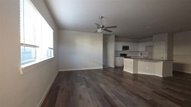9760 Grosbeak Ln