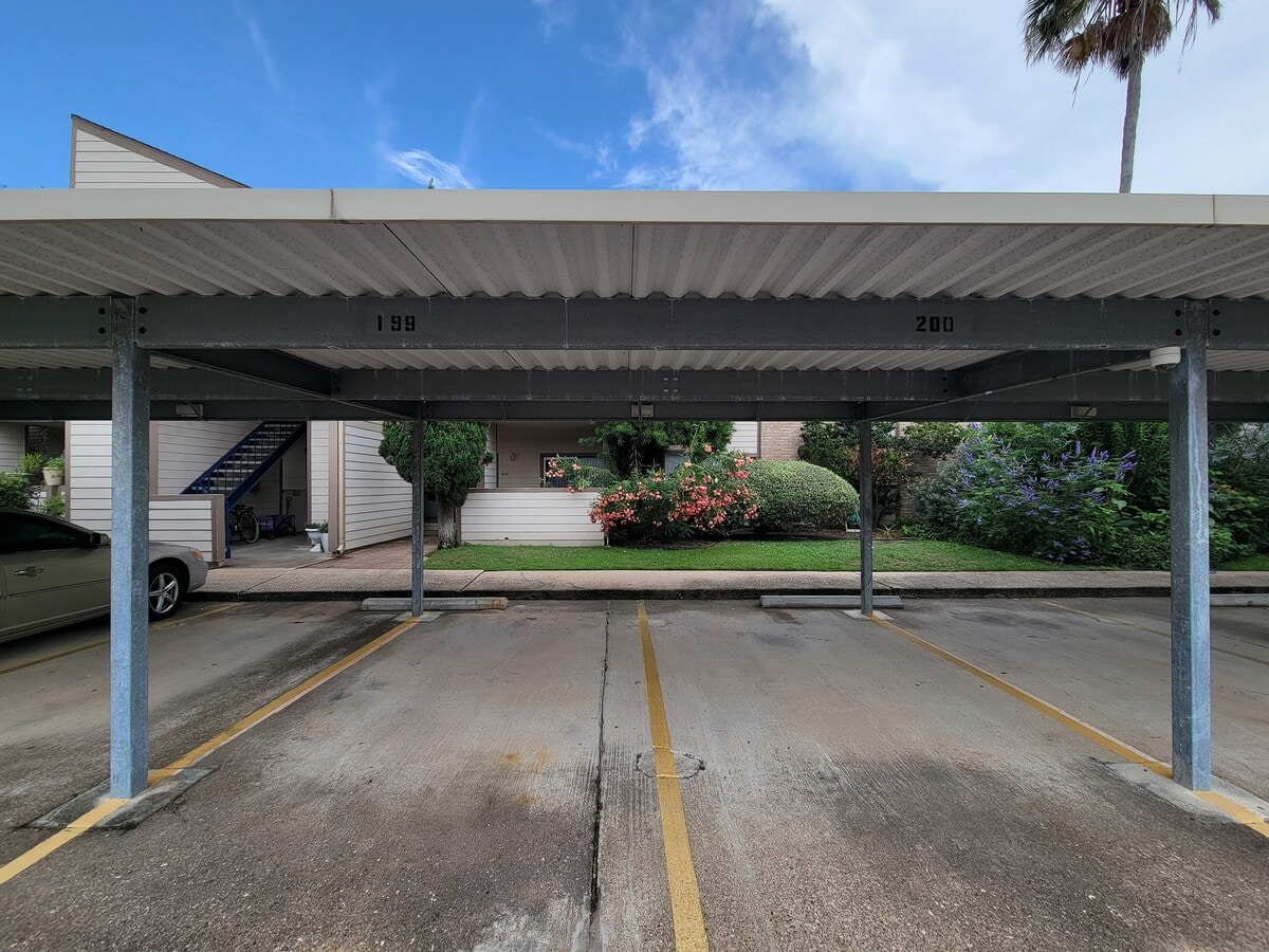 Photo - 7119 N Holiday Dr