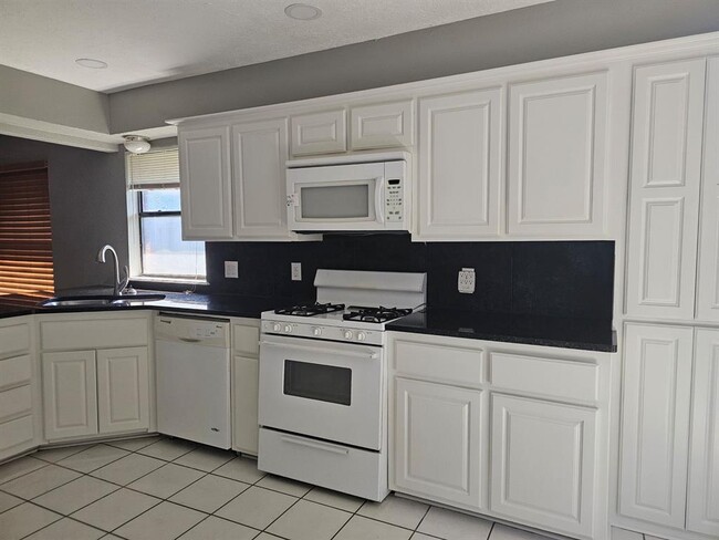 Photo - 14304 S Brent Dr