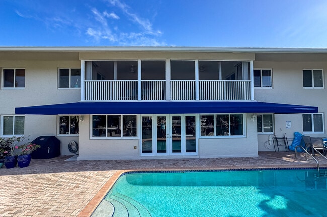 Building Photo - 1110 Bel Air Dr Unit B