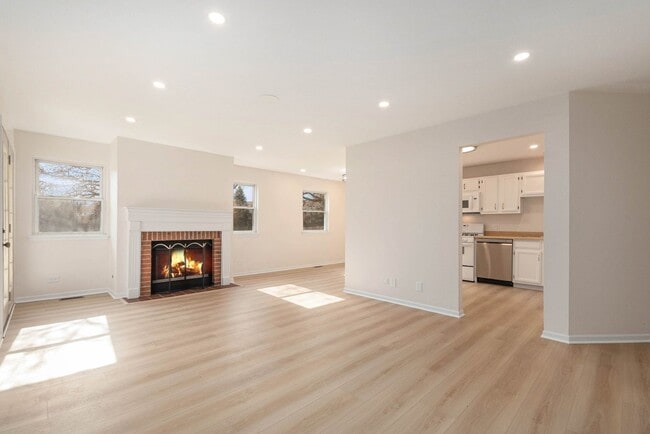 Photo - 120 Stirling Ln Unit Z1