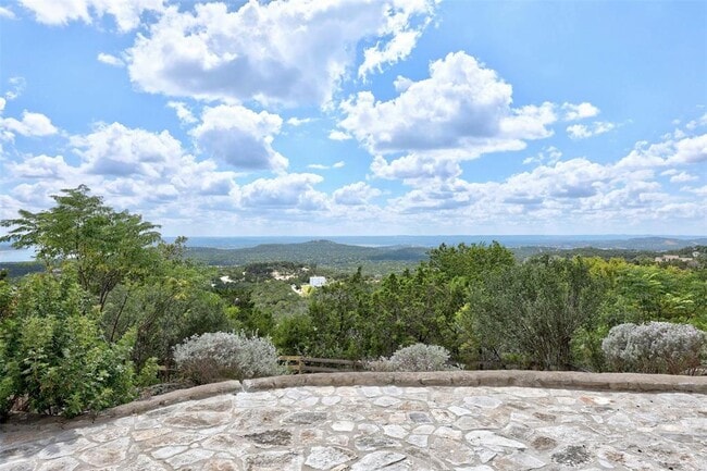 Photo - 8517 Grandview Dr