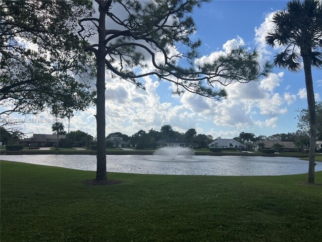 Photo - 6198 Brandon St