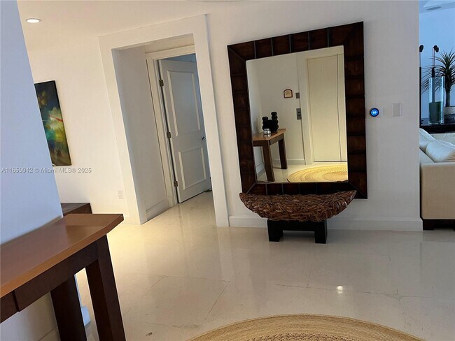 Photo - 799 Crandon Blvd Unidad 1102