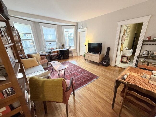 Photo - 15A Jason St Unit 2A