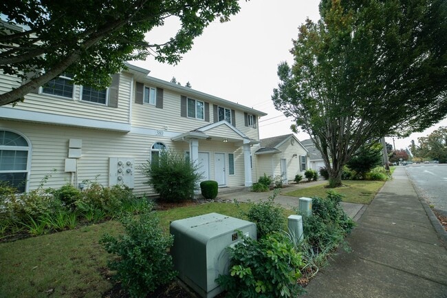 Photo - Luxury Unit in Prime Location! Unit 370