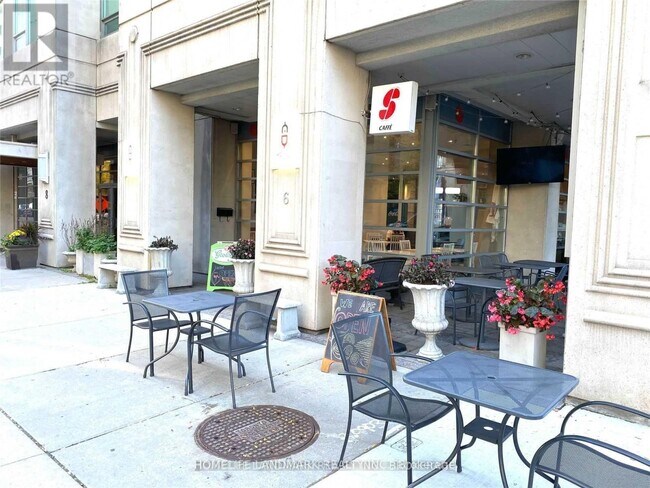 Photo - 8 Scollard St Unité 1009