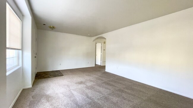 Photo - Upper 2 bed, 2 bath Condo on Leland for rent!