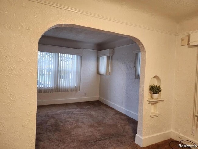 Photo - 196 Bondale Ave