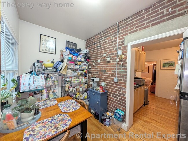 Photo - 14 Chandler St Unit #1