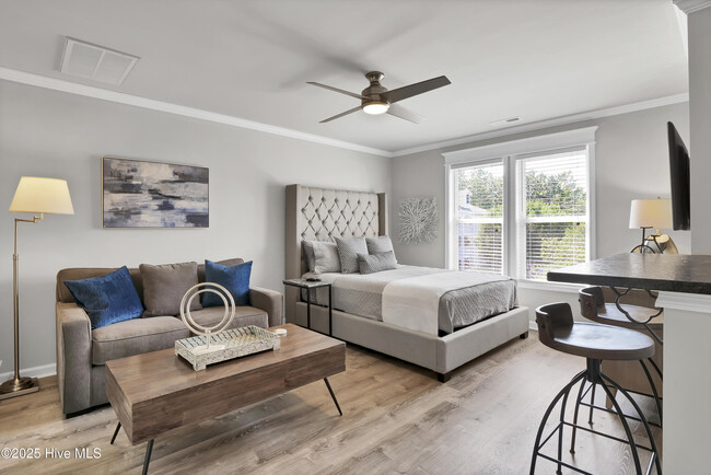 Building Photo - 3350 Club Villas Dr Unit 1305a Rental