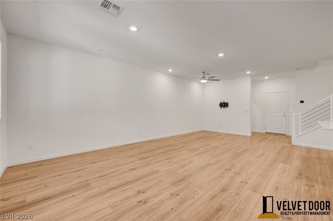 Photo - 2725 Luzzi Walk