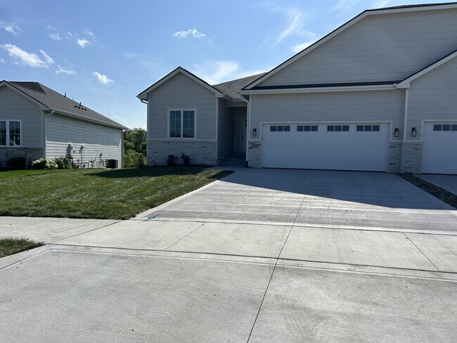 Photo - 782 NE 71st St