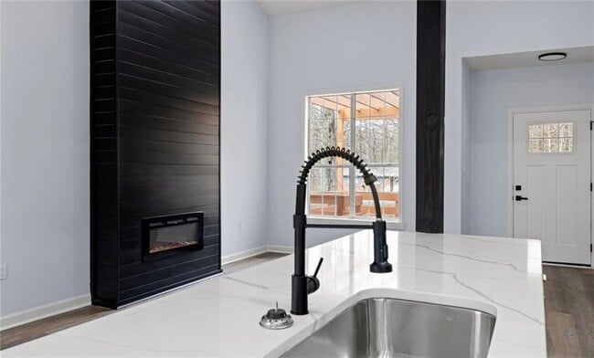 Photo - 7089 Wade Rd