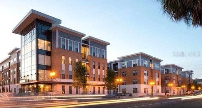 Building Photo - 776 N Orange Ave