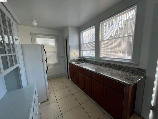 Photo - 1727 Alcatraz Ave