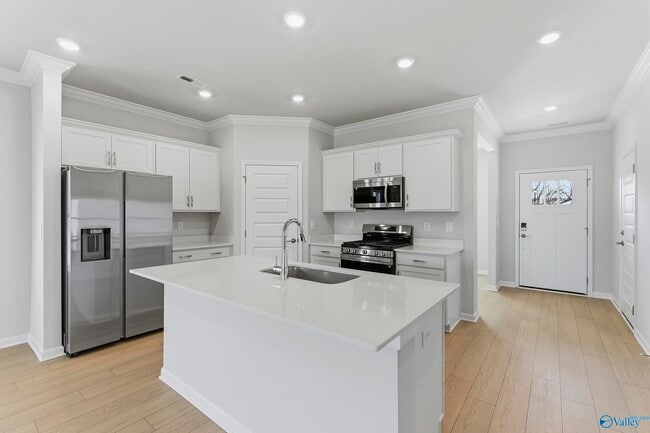 Photo - 305 Pond Spg Dr