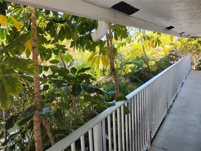 Photo - 305 SE 12th Ave Unit 2B