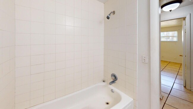 Photo - 370 Gwinnett Rd