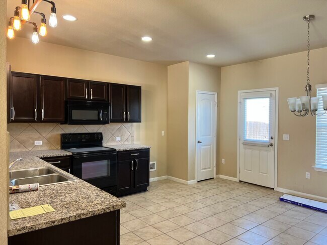 Photo - 104 Denton Dr