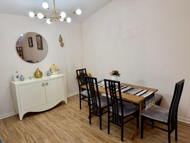 Photo - 575 Oakleaf Plantation Pky Unidad 314