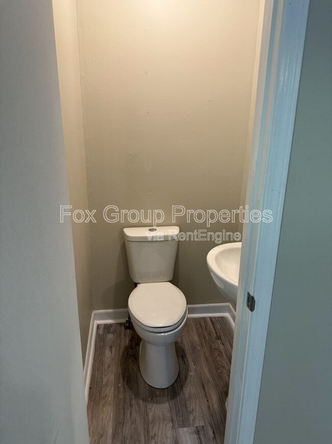 Photo - 2126 W 6th Ave
