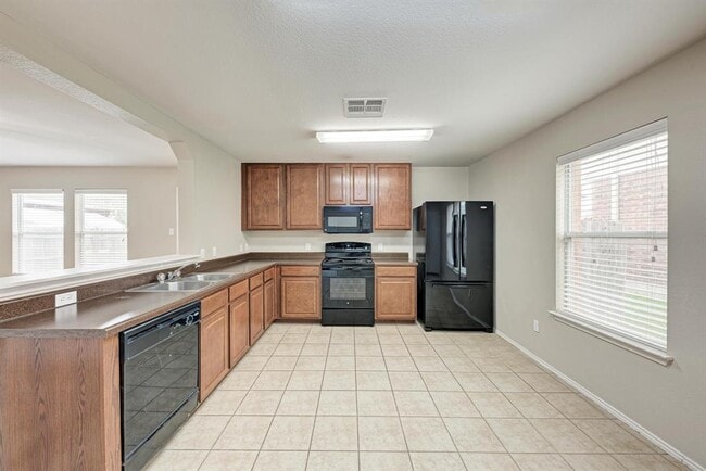 Photo - 3417 Tralagon Trail